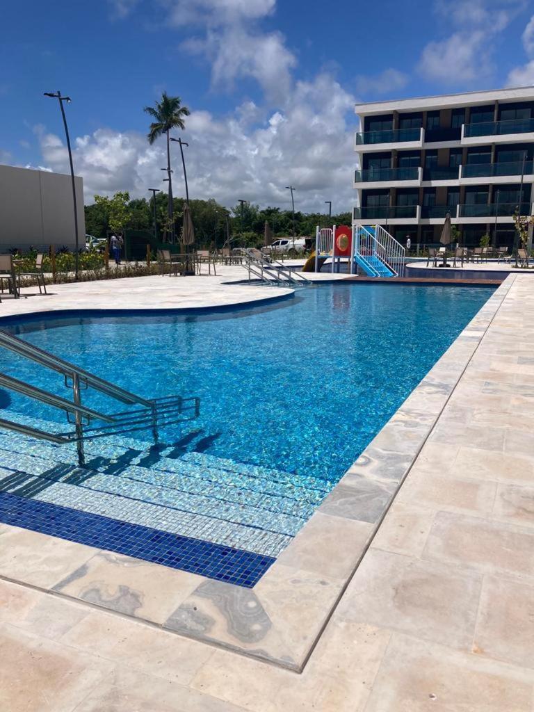 Porto De Galinhas- Flat Terreo Frente Piscinas- Muro Alto-b18 *